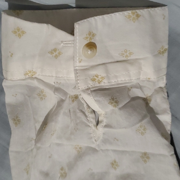 Maurices Printed Button down Shirt 1 White - Picture 5 of 8